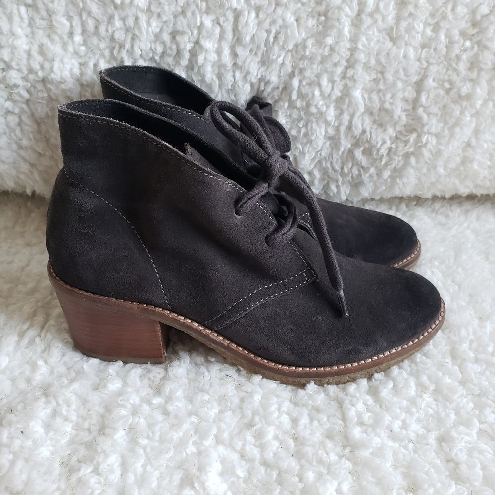 Dolce Vita Suede Leather Lace up Ankle booties sz 7‎